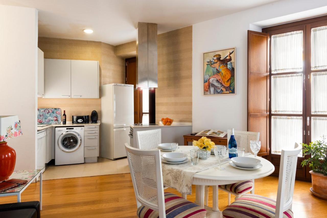 Cathedral Apartment, First Floor Sevilla Dış mekan fotoğraf