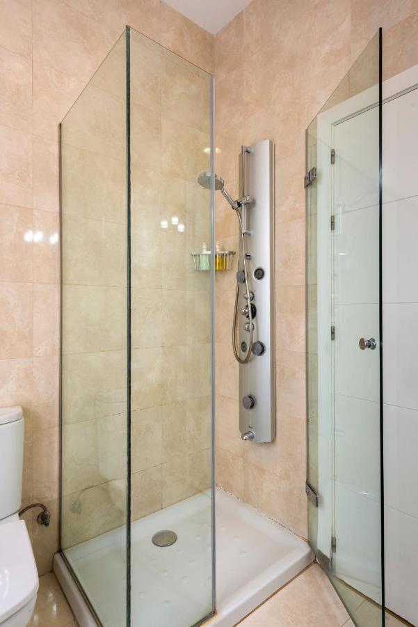 Cathedral Apartment, First Floor Sevilla Dış mekan fotoğraf